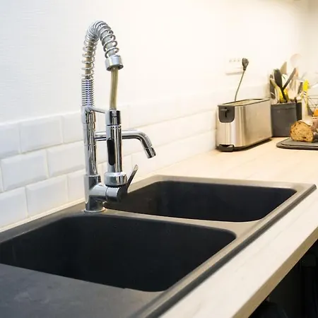 Spacious T4 100m2 Wifi & Balcony, Close Versailles Chateau